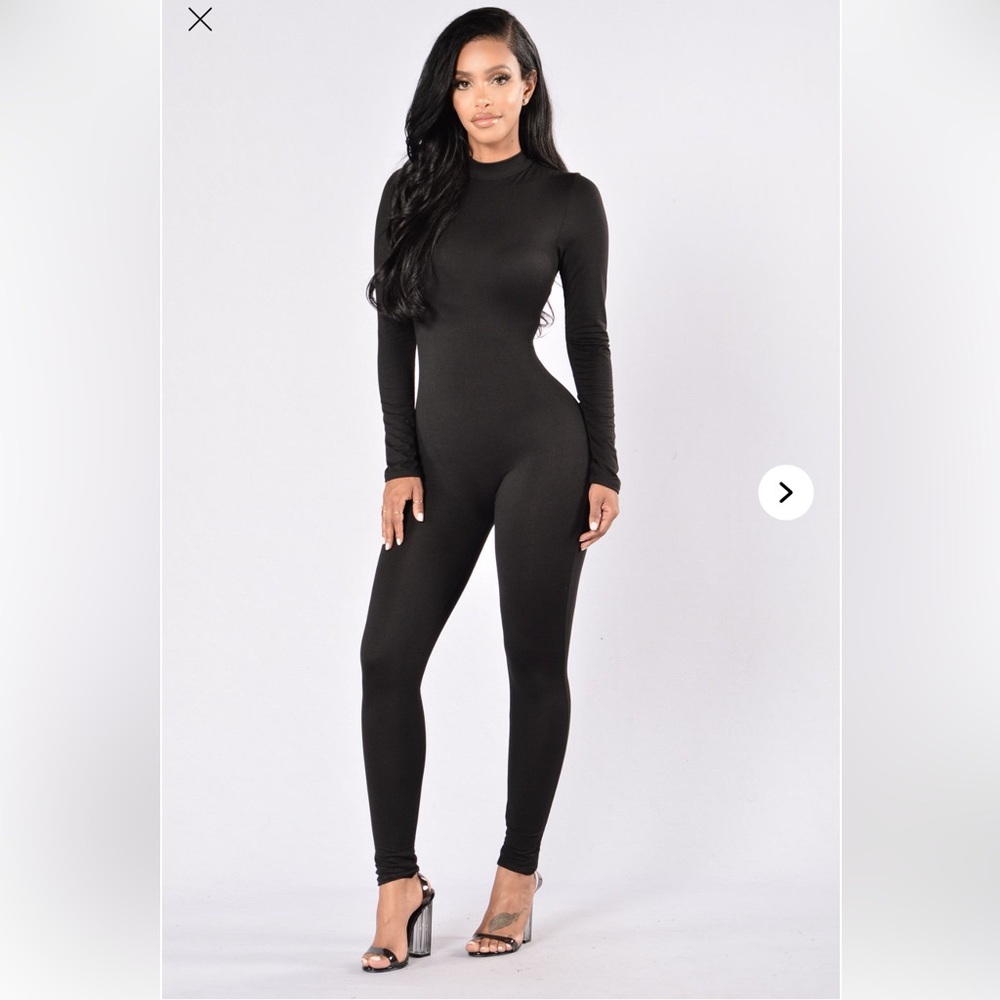 Black Jumpsuit | Minimal | Chic | Day to Night